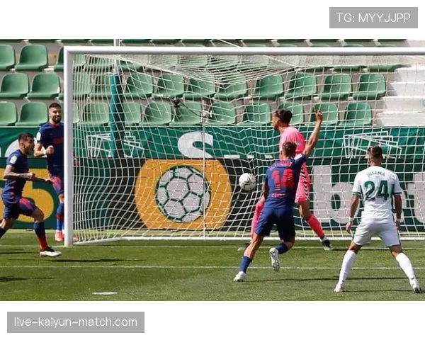 国际米兰边路进攻犀利却关键战乏力，稳定性面临考验